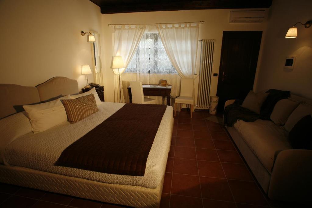 La Maragliana Aparthotel Castel Rocchero Szoba fotó