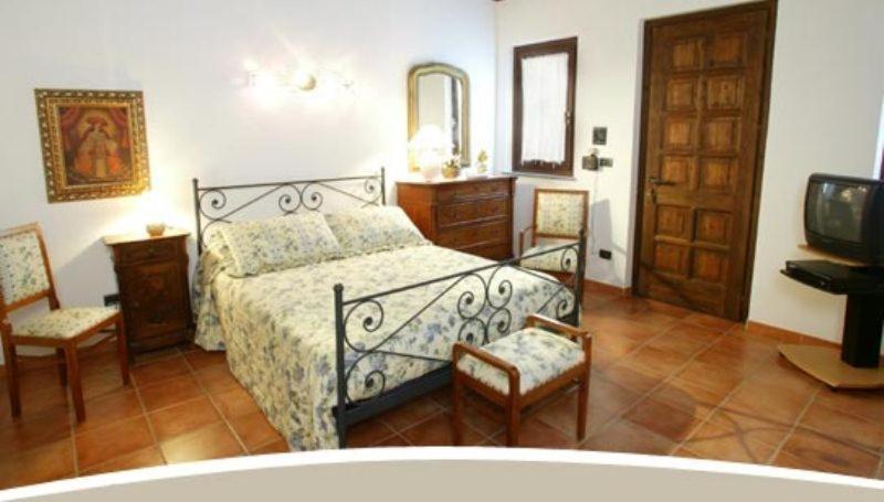 La Maragliana Aparthotel Castel Rocchero Kültér fotó