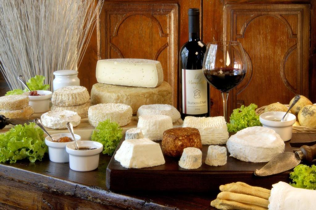La Maragliana Aparthotel Castel Rocchero Kültér fotó