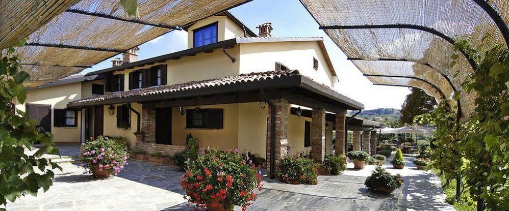 La Maragliana Aparthotel Castel Rocchero Kültér fotó